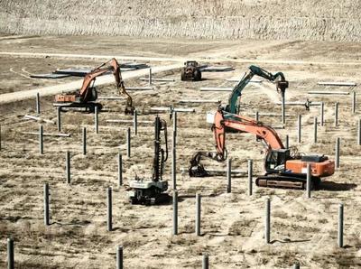 内蒙古自治区力争在2024年底建成新能源项目2000万千瓦