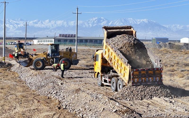 甘肃民乐:产业路项目建设“火力全开”